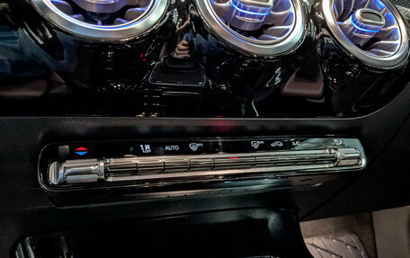 Mercedes-Benz A-Класс, 2020 год, 2 550 000 рублей, 25 фотография
