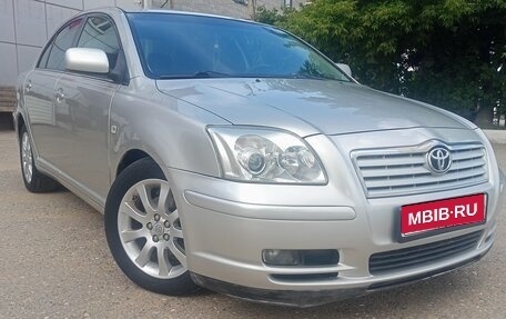 Toyota Avensis III рестайлинг, 2006 год, 679 000 рублей, 1 фотография
