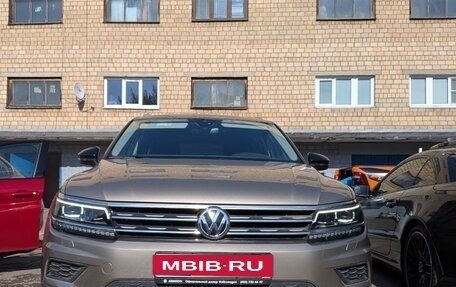 Volkswagen Tiguan II, 2020 год, 2 450 000 рублей, 1 фотография