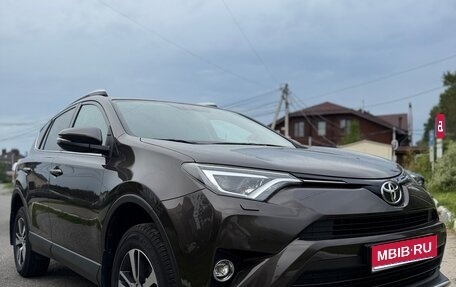 Toyota RAV4, 2019 год, 2 800 000 рублей, 1 фотография