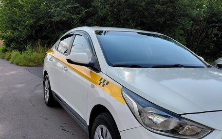 Hyundai Solaris II рестайлинг, 2018 год, 700 000 рублей, 4 фотография