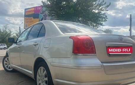 Toyota Avensis III рестайлинг, 2006 год, 679 000 рублей, 5 фотография