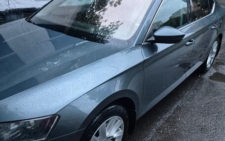 Skoda Superb III рестайлинг, 2018 год, 3 200 000 рублей, 3 фотография