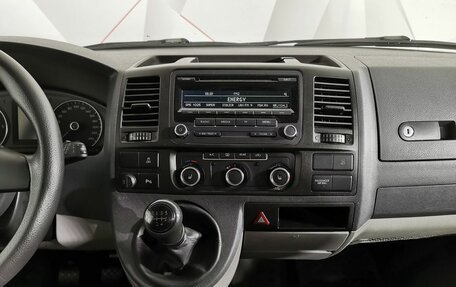 Volkswagen Caravelle T5, 2013 год, 1 715 000 рублей, 13 фотография