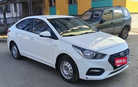 Hyundai Solaris II рестайлинг, 2017 год, 1 200 000 рублей, 2 фотография