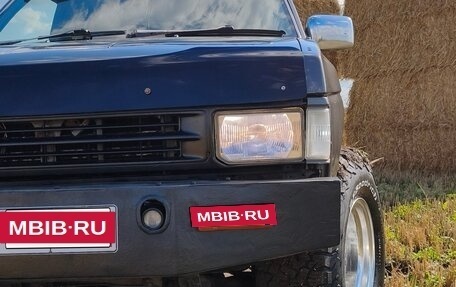 Nissan Terrano II рестайлинг, 1994 год, 650 000 рублей, 12 фотография