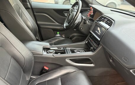 Jaguar F-Pace, 2017 год, 2 590 000 рублей, 11 фотография