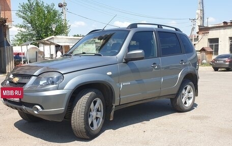 Chevrolet Niva I рестайлинг, 2017 год, 800 000 рублей, 2 фотография