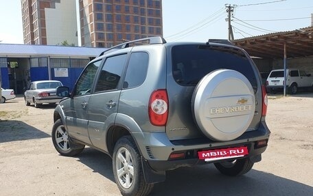 Chevrolet Niva I рестайлинг, 2017 год, 800 000 рублей, 4 фотография