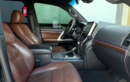 Toyota Land Cruiser 200, 2016 год, 6 660 600 рублей, 10 фотография
