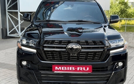 Toyota Land Cruiser 200, 2016 год, 6 660 600 рублей, 2 фотография