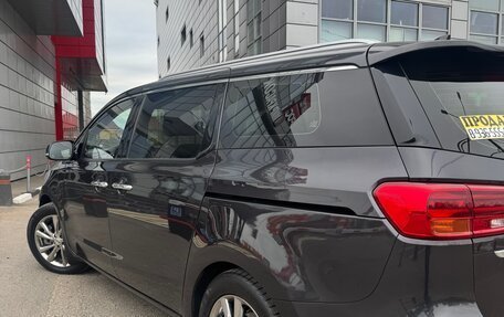 KIA Carnival III, 2020 год, 3 150 000 рублей, 3 фотография