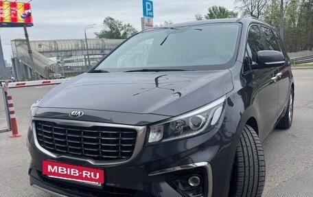 KIA Carnival III, 2020 год, 3 150 000 рублей, 2 фотография