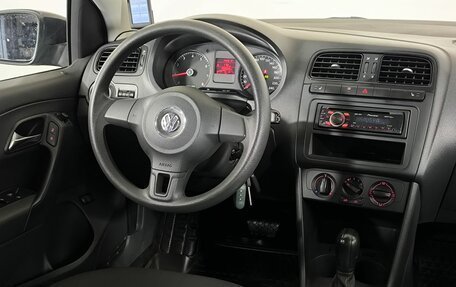 Volkswagen Polo VI (EU Market), 2011 год, 890 000 рублей, 11 фотография