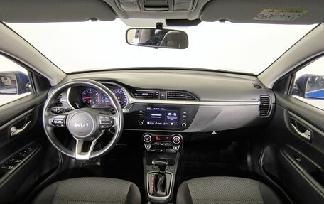 KIA Rio IV, 2021 год, 1 650 000 рублей, 10 фотография
