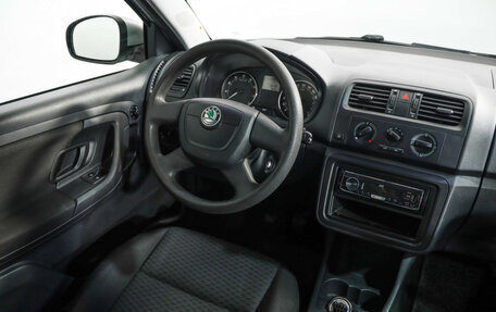 Skoda Fabia II, 2011 год, 599 000 рублей, 9 фотография
