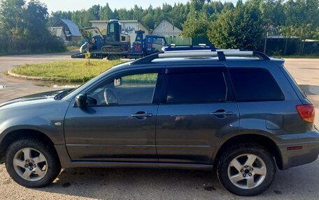 Mitsubishi Outlander III рестайлинг 3, 2003 год, 595 000 рублей, 6 фотография