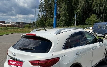Infiniti FX II, 2010 год, 2 000 000 рублей, 2 фотография