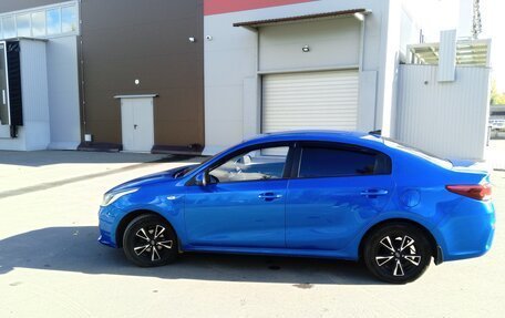 KIA Rio IV, 2018 год, 1 300 000 рублей, 4 фотография