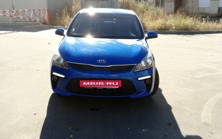 KIA Rio IV, 2018 год, 1 300 000 рублей, 2 фотография