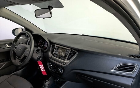 Hyundai Solaris II рестайлинг, 2022 год, 1 700 000 рублей, 13 фотография