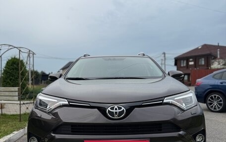 Toyota RAV4, 2019 год, 2 800 000 рублей, 3 фотография