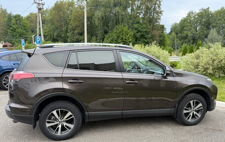 Toyota RAV4, 2019 год, 2 800 000 рублей, 9 фотография