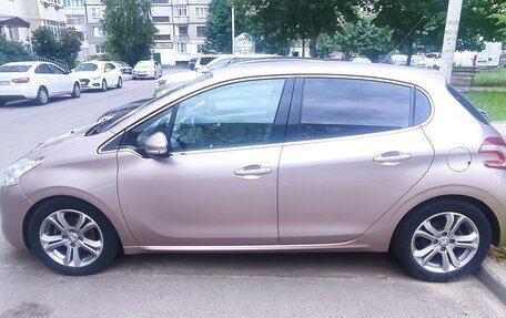Peugeot 208 II, 2013 год, 820 000 рублей, 3 фотография