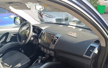 Mitsubishi Outlander III рестайлинг 3, 2008 год, 888 888 рублей, 2 фотография