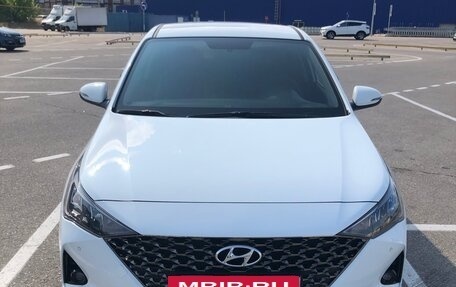 Hyundai Solaris II рестайлинг, 2020 год, 1 550 000 рублей, 3 фотография