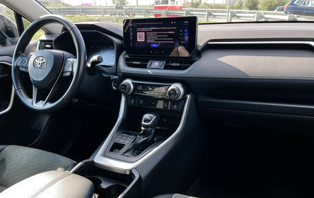 Toyota RAV4, 2024 год, 3 799 000 рублей, 18 фотография