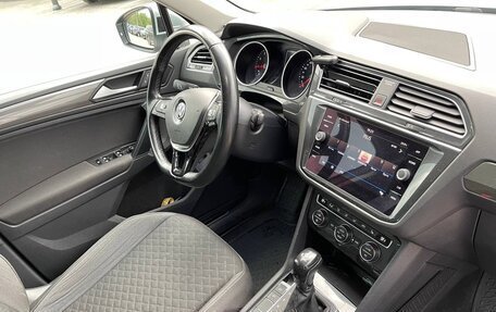 Volkswagen Tiguan II, 2018 год, 2 850 000 рублей, 4 фотография