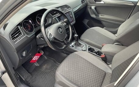 Volkswagen Tiguan II, 2018 год, 2 850 000 рублей, 8 фотография