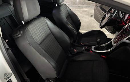 Opel Astra J, 2013 год, 640 000 рублей, 10 фотография
