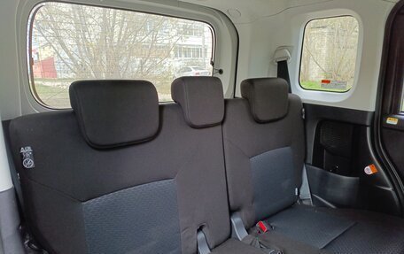 Toyota Roomy I, 2022 год, 1 200 000 рублей, 3 фотография