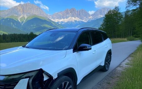 Geely Atlas, 2024 год, 3 200 000 рублей, 4 фотография