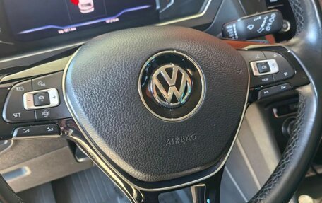 Volkswagen Tiguan II, 2019 год, 2 800 000 рублей, 5 фотография
