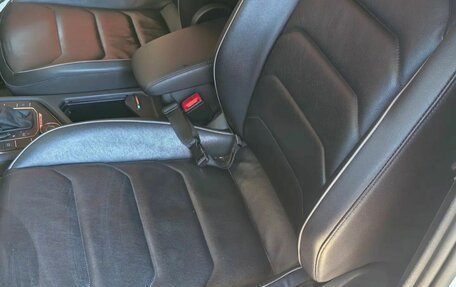 Volkswagen Tiguan II, 2019 год, 2 800 000 рублей, 13 фотография