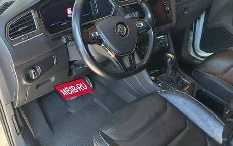 Volkswagen Tiguan II, 2019 год, 2 800 000 рублей, 14 фотография