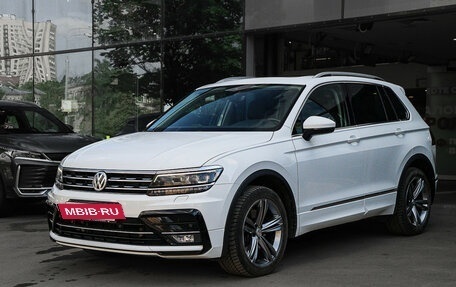 Volkswagen Tiguan II, 2019 год, 3 300 000 рублей, 2 фотография