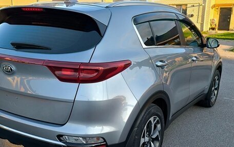 KIA Sportage IV рестайлинг, 2020 год, 2 200 000 рублей, 3 фотография