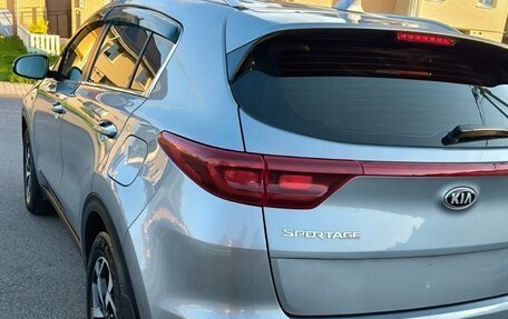 KIA Sportage IV рестайлинг, 2020 год, 2 200 000 рублей, 2 фотография