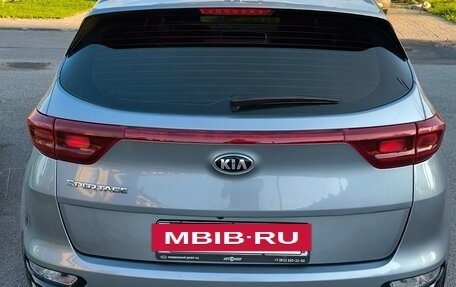 KIA Sportage IV рестайлинг, 2020 год, 2 200 000 рублей, 10 фотография