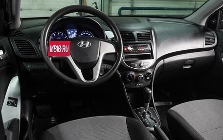 Hyundai Solaris II рестайлинг, 2013 год, 830 000 рублей, 6 фотография
