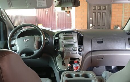 Hyundai Grand Starex Grand Starex I рестайлинг 2, 2014 год, 2 200 000 рублей, 3 фотография