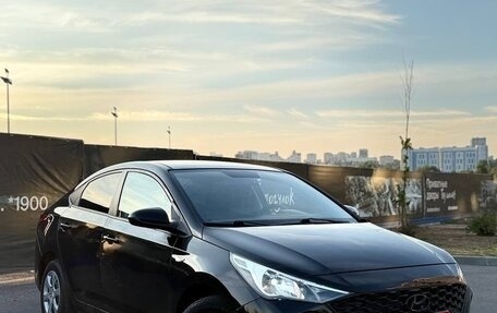 Hyundai Solaris II рестайлинг, 2022 год, 1 235 000 рублей, 1 фотография