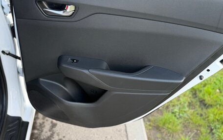 Hyundai Solaris II рестайлинг, 2021 год, 1 350 000 рублей, 8 фотография
