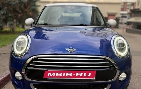 MINI Hatch, 2018 год, 1 800 000 рублей, 2 фотография