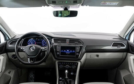 Volkswagen Tiguan II, 2017 год, 2 349 000 рублей, 12 фотография