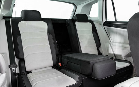 Volkswagen Tiguan II, 2017 год, 2 349 000 рублей, 28 фотография